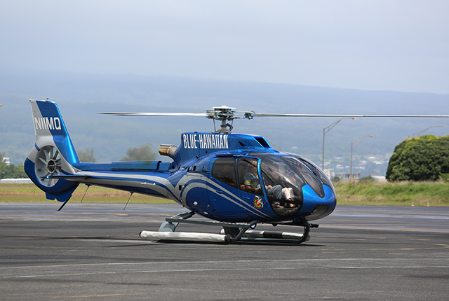大岛蓝色夏威夷直升机Ecostar之火环加瀑布
